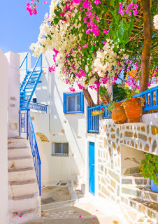 L’isola Amorgos.Tra i 14 luoghi più colorati d’Europa!