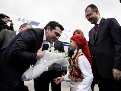 “Nessuno può imporre a Grecia e Turchia una soluzione per risolvere la crisi dei migranti” riafferma Tsipras a Smirne