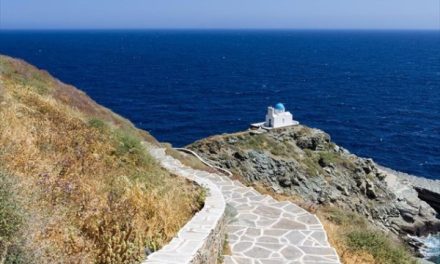 Trekking: Una nuova applicazione vi guida sui sentieri di Sifnos