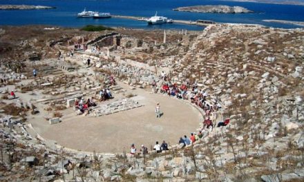 “Ecuba, una rifugiata”: l’antico teatro di Delo ospita la prima rappresentazione teatrale dopo 2100 anni