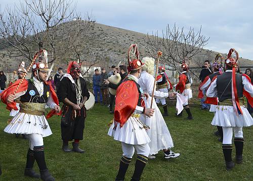 Riconoscimento UNESCO per “Momoeria”, la celebrazione del nuovo anno in otto paesi della regione di Kozani, Macedonia occidentale