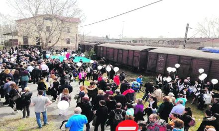 Marcia a Salonicco: 74 anni della partenza del primo treno che trasportava Ebrei Salonicchesi vittime del nazismo al campo di concentramento di Auschwitz – Birkenau