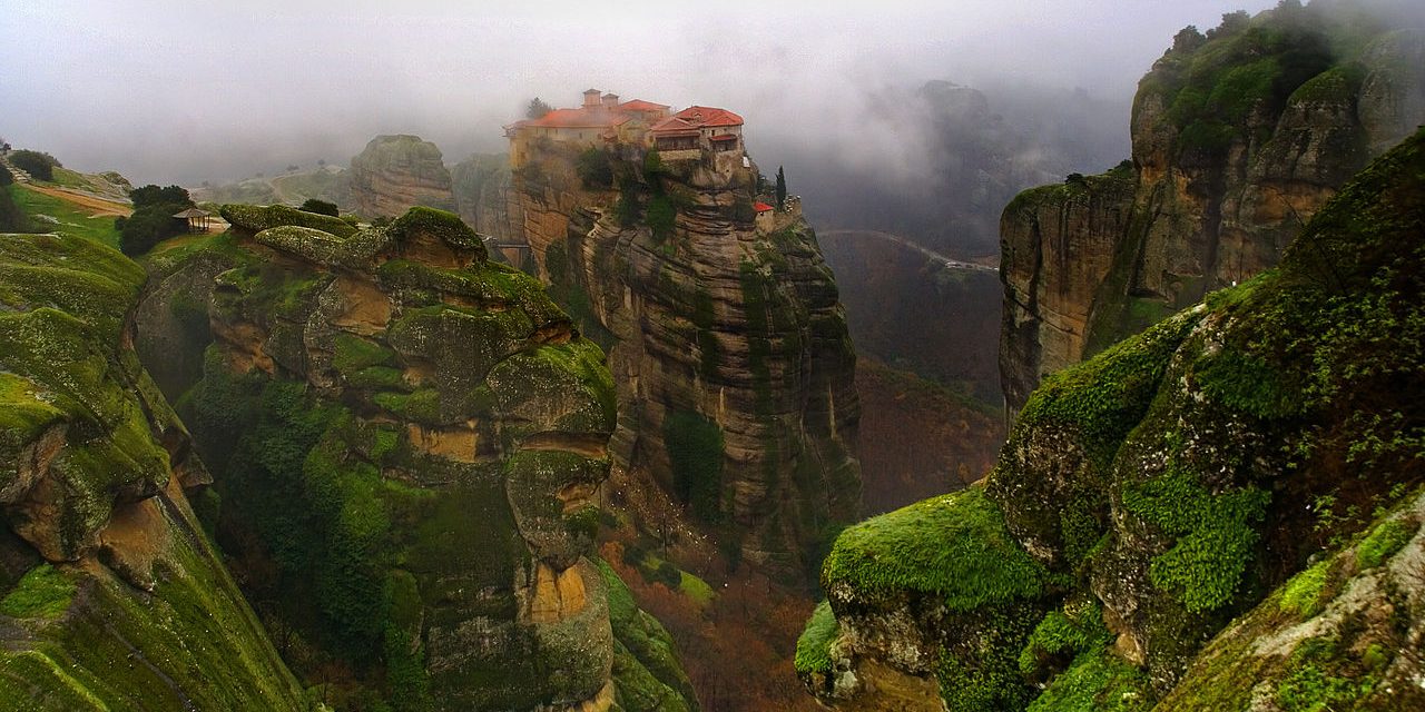 La caccia dei tartufi sotto le rocce di Meteora