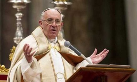 Papa Francesco ha donato 50mila euro ai colpiti del terremoto di Lesbo