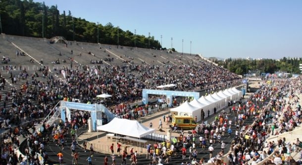 La 35esima Maratona Autentica di Atene: Tutta la città in festa!