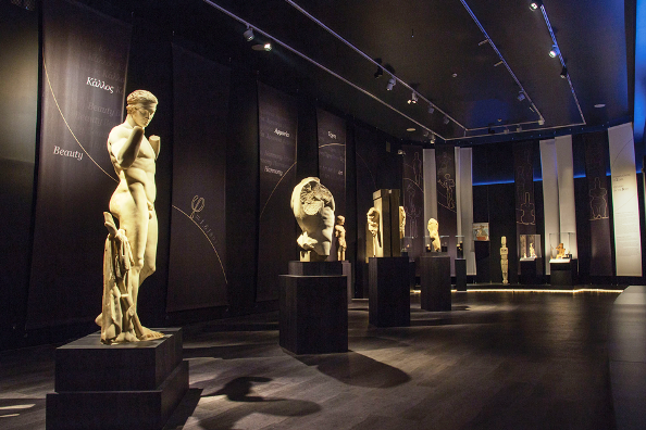 MOSTRA| “Gli in­nu­me­re­vo­li aspet­ti del­ Bel­lo”, pres­so il Mu­seo Ar­cheo­lo­gi­co di Ate­ne