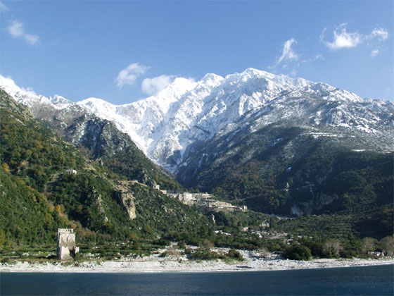 Monte Athos | una Santa Montagna per la Vergine Maria, un regno di uomini e una storia di donne “proibite” (parte 1)