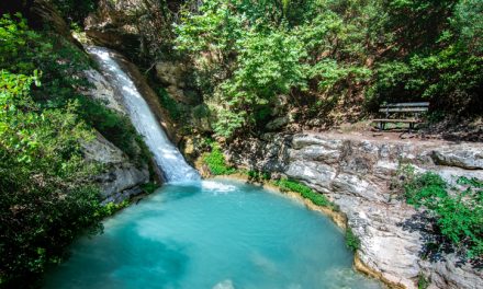 Neda: un fiume tra cascate, gole e templi o la ninfa nutrice di Zeus