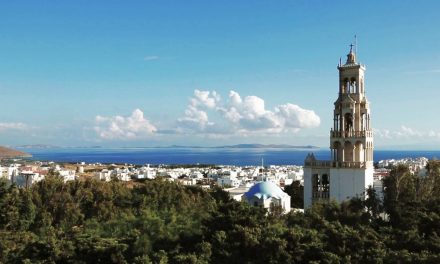 Chiesa della Madonna Annunciata a Tinos: uno dei più importanti siti di pellegrinaggio in Grecia