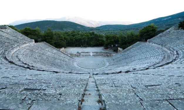 Festival di Atene ed Epidauro 2025: i spettacoli in programma nei teatri antichi di Epidauro