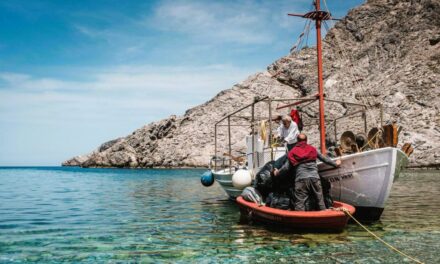  “Amorgorama”: Un’iniziativa greca guidata da pescatori che stabilisce un nuovo standard nella conservazione marina
