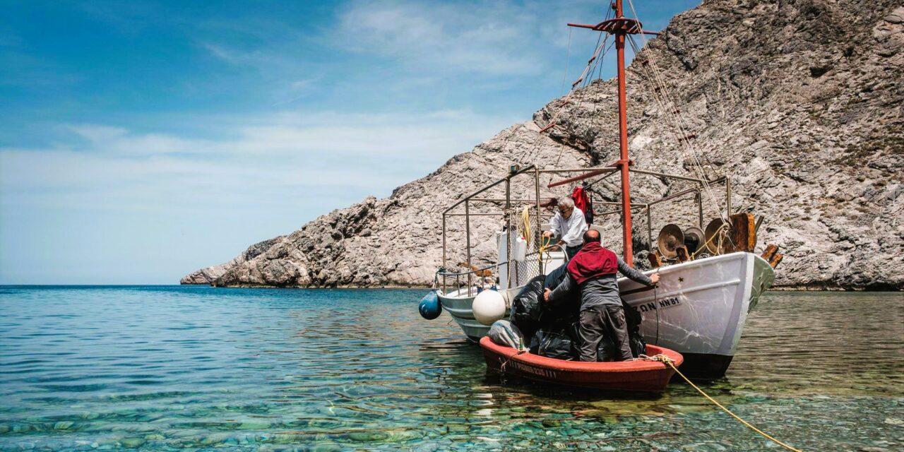  “Amorgorama”: Un’iniziativa greca guidata da pescatori che stabilisce un nuovo standard nella conservazione marina