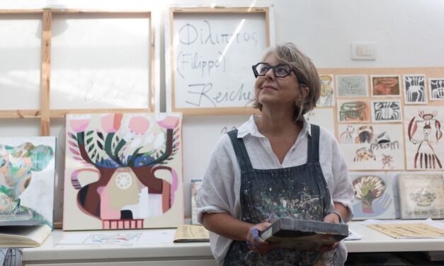 Intervista | Elisabetta Reicher: “Per me, la Grecia è luce, umanità e appartenenza”